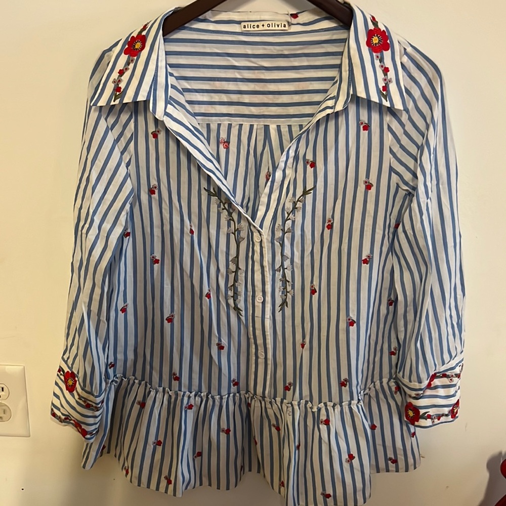 Stripped alice and Olivia top